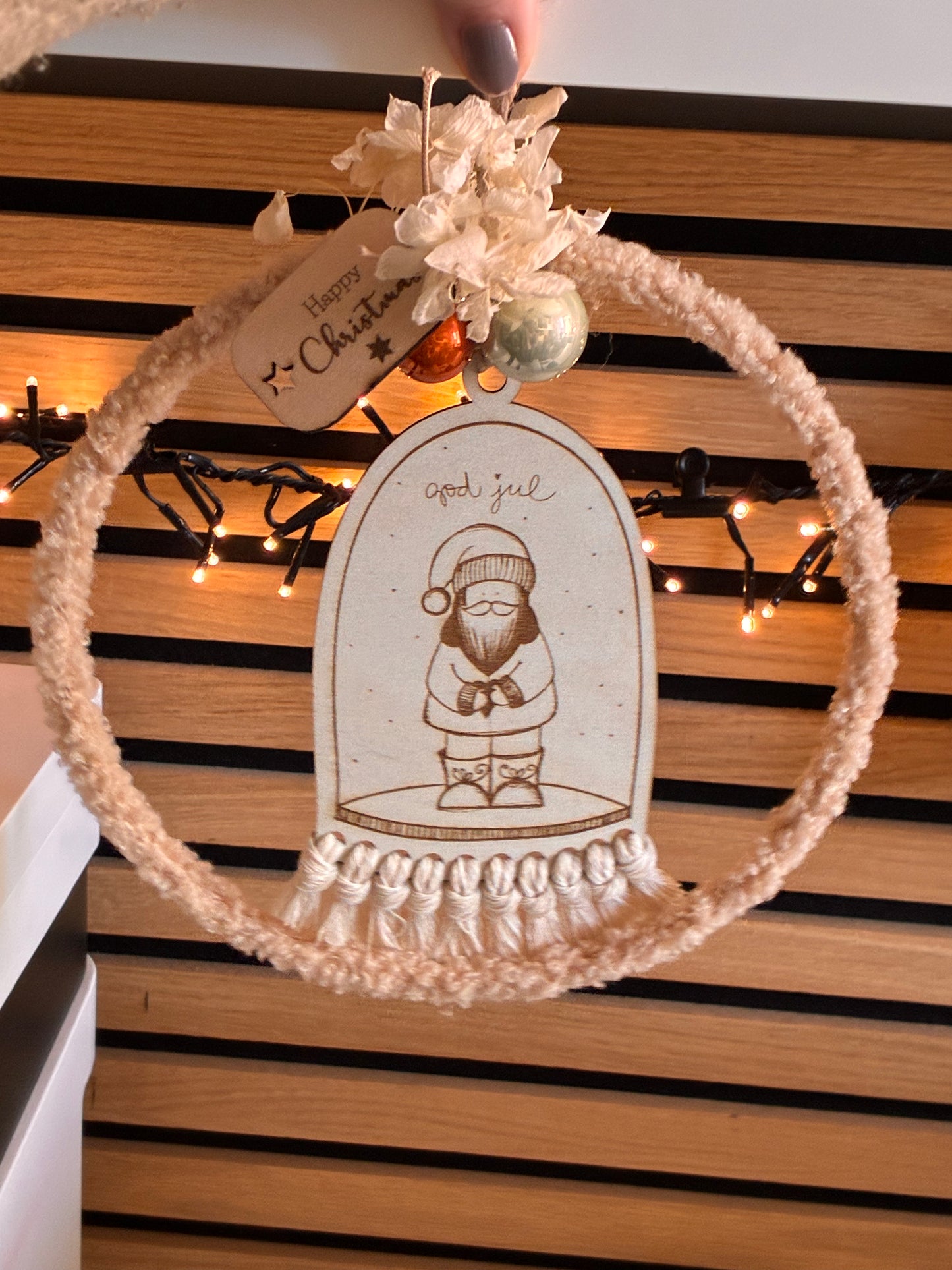 Weihnachtsmann Anhänger Boho, Weihnachtsmann in Schneekugel, Schneekugel, SVG, PNG, Laserdatei, god jul