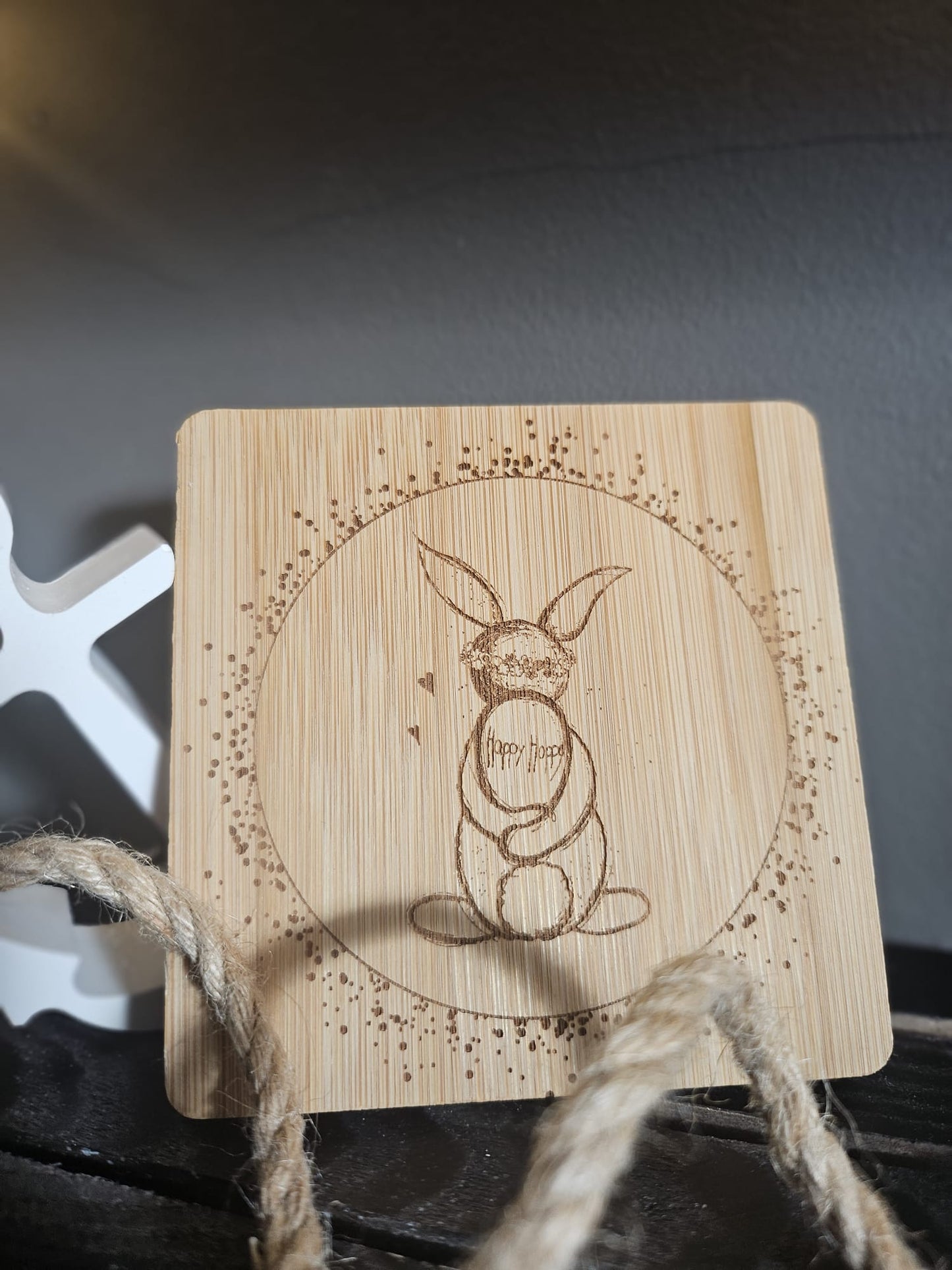Klener Osterhase mit Ei, digitale Datei zum lasern, sublimieren und mehr