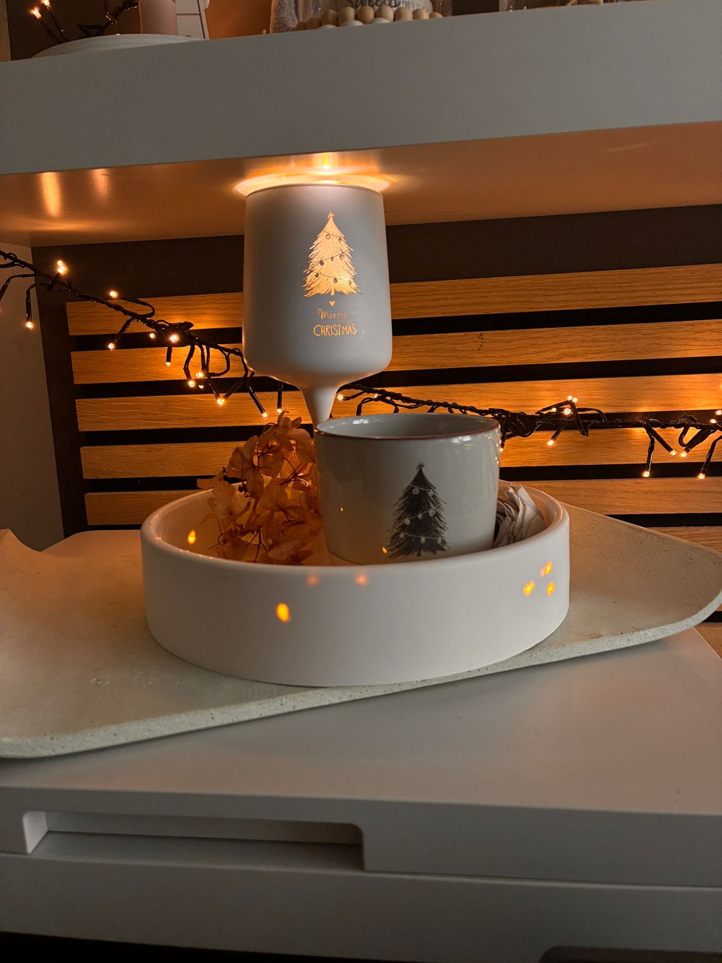 Weihnachtsset, Weihnachtsdatei mit Tannenbaum, Schriftzügen, Zweig und Weihnachtskugeln um Weihnachten zu verschönern, lasern, drucken und sublimieren