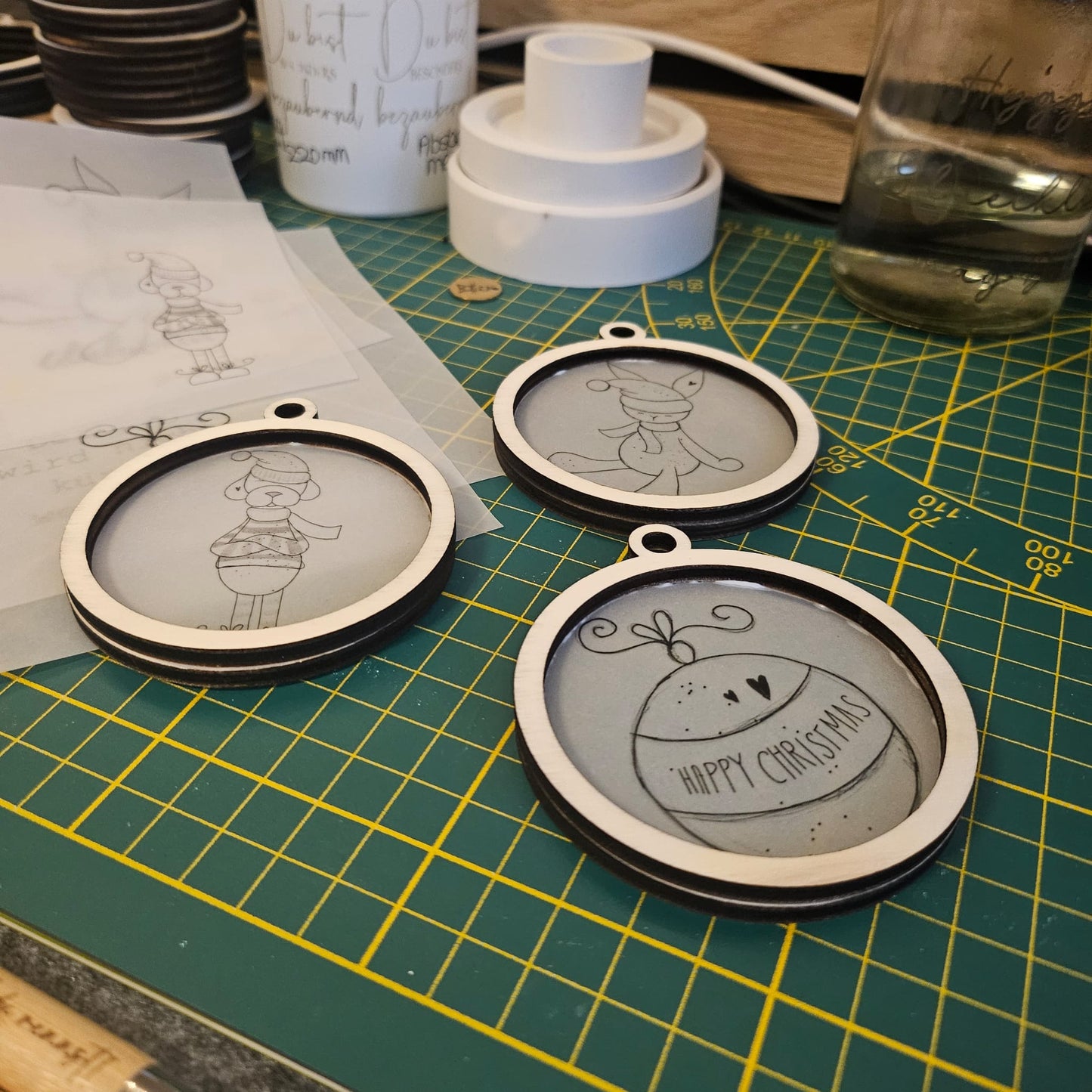 Weihnachtswau, Hund mit Mütze, Weihnachtshund, Laserdatei (Kugelanhänger), svg, png, jpg, print and cut, sublimationsdatei, weihnachten, weihnachtskugel, hund